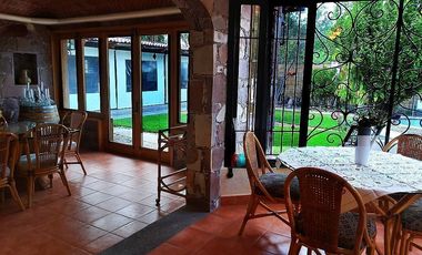 Casa estilo colonial en fraccionamiento ideal para el retiro