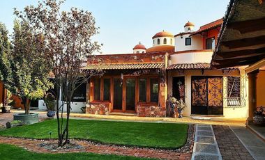 Casa estilo colonial en fraccionamiento ideal para el retiro