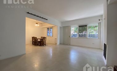 Casa en alquiler de 7 ambientes en el centro de Acassuso