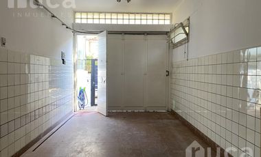 Casa en alquiler de 7 ambientes en el centro de Acassuso