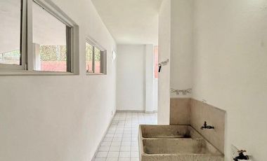 RENTA DE CASA Y DEPARTAMENTO CON JARDIN  EN COLONIA LOMAS HIPODROMO