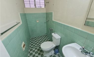 CASA PARA LA VENTA EN VILLAS DEL GOLF CARRASQUILLA