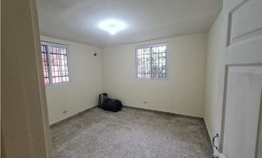 CASA PARA LA VENTA EN VILLAS DEL GOLF CARRASQUILLA