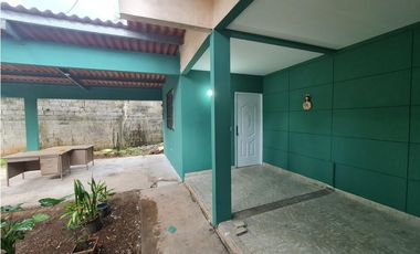 CASA PARA LA VENTA EN VILLAS DEL GOLF CARRASQUILLA