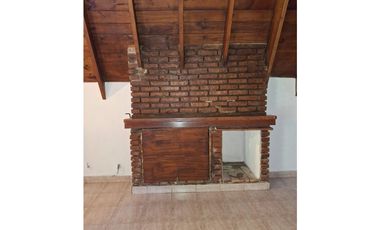 ALQUILER CASA 3 AMBIENTES UBICADA EN EL BOSQUÉ PERALTA RAMOS