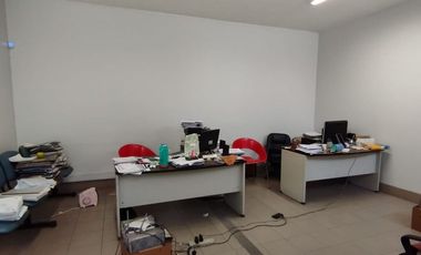 ALQUILER-EDIFICIO PARA OFICINAS/CONSULTORIOS-CDAD