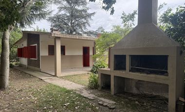 Casa 3 ambientes Parque Pileta Parrilla 836 m2