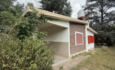 Casa 3 ambientes Parque Pileta Parrilla 836 m2