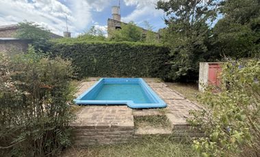 Casa 3 ambientes Parque Pileta Parrilla 836 m2