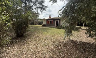 Casa 3 ambientes Parque Pileta Parrilla 836 m2
