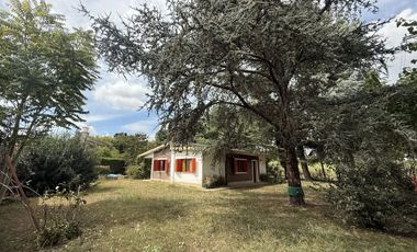 Casa 3 ambientes Parque Pileta Parrilla 836 m2