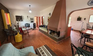 Casa 3 ambientes Parque Pileta Parrilla 836 m2