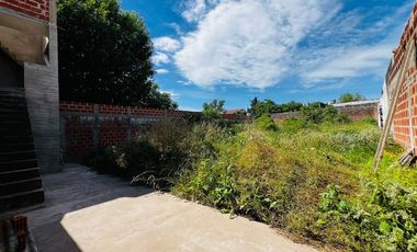LOTE EN VENTA BANFIELD CON 132 MTS CONSTRUIDOS