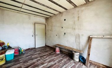 LOTE EN VENTA BANFIELD CON 132 MTS CONSTRUIDOS