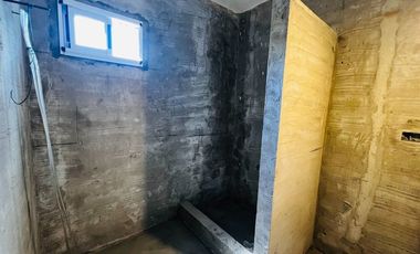 LOTE EN VENTA BANFIELD CON 132 MTS CONSTRUIDOS