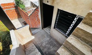 LOTE EN VENTA BANFIELD CON 132 MTS CONSTRUIDOS