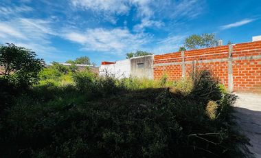 LOTE EN VENTA BANFIELD CON 132 MTS CONSTRUIDOS