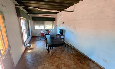 VENTA CASA 3 AMBIENTES EN VILLA DOMINICO
