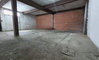 Galpon en Alquiler Villa Dominico ingreso 2 calles