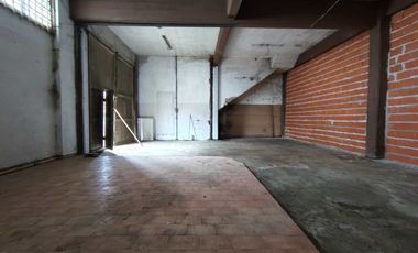 Galpon en Alquiler Villa Dominico ingreso 2 calles
