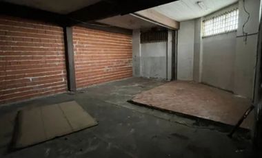 Galpon en Alquiler Villa Dominico ingreso 2 calles