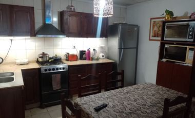 VENTA CASA CON GALPÓN