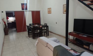 VENTA CASA CON GALPÓN