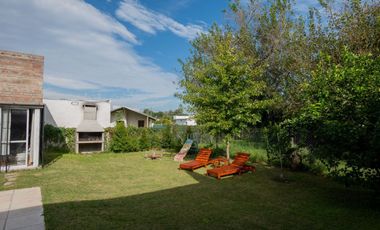 CASA QUINTA 3 DORM. PILETA A 200 METROS DE LA RUTA