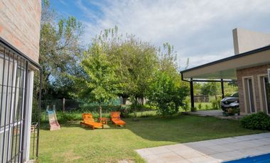CASA QUINTA 3 DORM. PILETA A 200 METROS DE LA RUTA