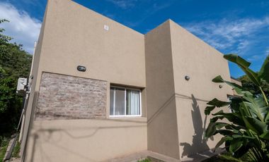 CASA QUINTA 3 DORM. PILETA A 200 METROS DE LA RUTA