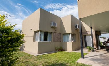 CASA QUINTA 3 DORM. PILETA A 200 METROS DE LA RUTA
