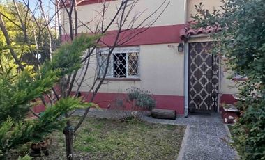 CASA  4 AMB.COCHERA  ALDO BONZI AMPLIO JARDIN