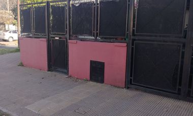 CASA  4 AMB.COCHERA  ALDO BONZI AMPLIO JARDIN