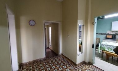 CASA  4 AMB.COCHERA  ALDO BONZI AMPLIO JARDIN