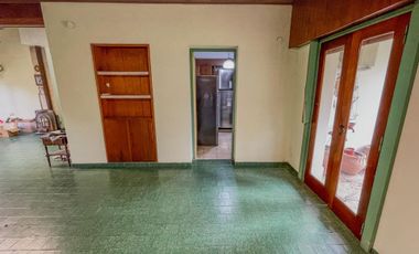 Alquiler chalet de 3 dormi., de estilo City Bell