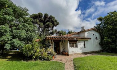 Alquiler chalet de 3 dormi., de estilo City Bell