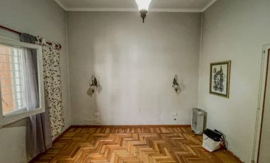 Alquiler chalet de 3 dormi., de estilo City Bell