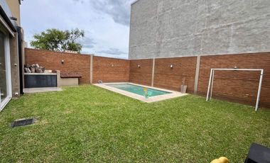 Venta Casa de 3 Dormitorios - Pujato Norte