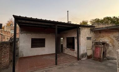 VENTA  DE CASA LAGUNA PAVIA CON AMPLIO TERRENO