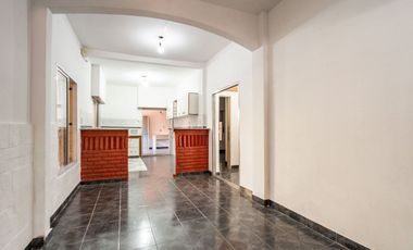 VENTA CASA 5 AMBIENTES C/PILETA PARRILLA Y COCHERA