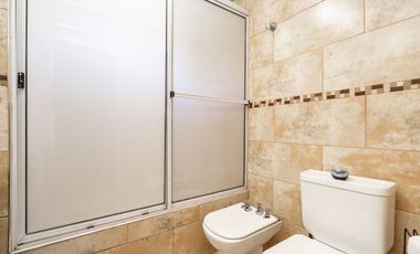 VENTA CASA 5 AMBIENTES C/PILETA PARRILLA Y COCHERA