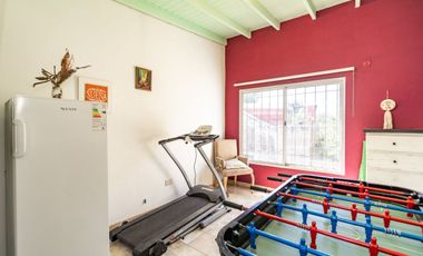 VENTA CASA 5 AMBIENTES C/PILETA PARRILLA Y COCHERA