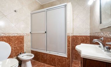 VENTA CASA 5 AMBIENTES C/PILETA PARRILLA Y COCHERA