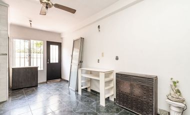 VENTA CASA 5 AMBIENTES C/PILETA PARRILLA Y COCHERA