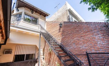 VENTA CASA 5 AMBIENTES C/PILETA PARRILLA Y COCHERA