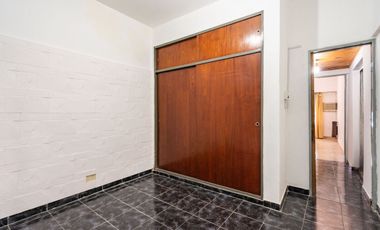 VENTA CASA 5 AMBIENTES C/PILETA PARRILLA Y COCHERA