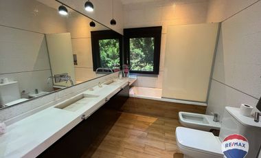 CASA 6 AMBIENTES EN ALQUILER EN LAGOS DE CANNING