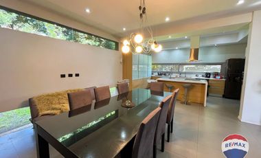 CASA 6 AMBIENTES EN ALQUILER EN LAGOS DE CANNING