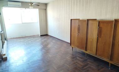 ALQUILER, DOS DORMITORIOS,  PLENO CENTRO DE CBA