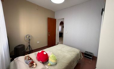 VENTA CASA 5 AMB CON PILETA EN BELLA VISTA CREDITO